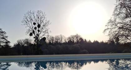 Les Granges de Soulagnieux – Family Holiday Home with Pool and Lake View