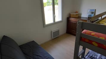 3 habitaciones, tabla de planchar con plancha y wifi gratis