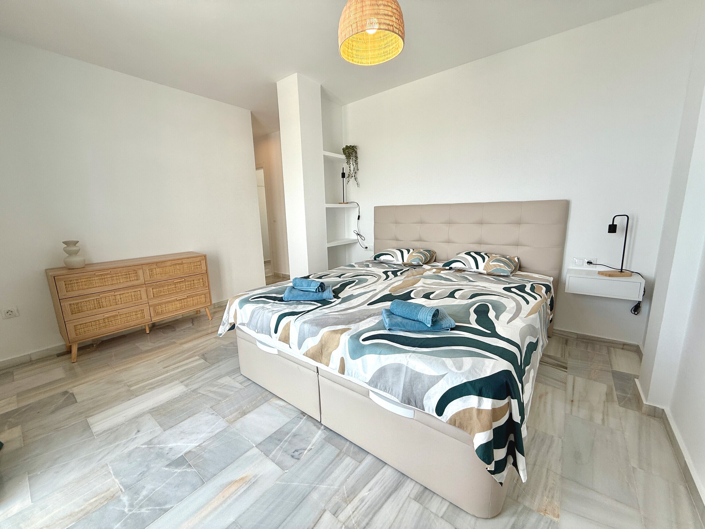 4 bedrooms, iron/ironing board, free WiFi, bed sheets