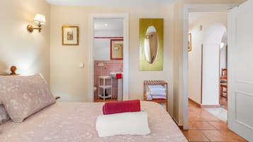 2 habitaciones, tabla de planchar con plancha y wifi gratis