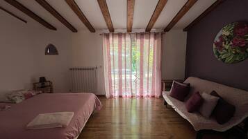 1 chambre, Wi-Fi gratuit, draps fournis