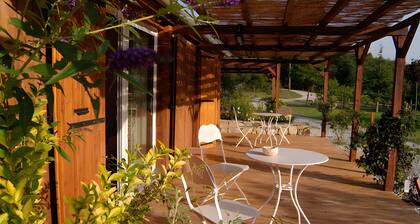 Chambre "Edelweiss" avec terrasse privée, jardin partagé et Wi-Fi