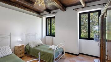 2 camere, ferro/asse da stiro, Wi-Fi gratuito, lenzuola