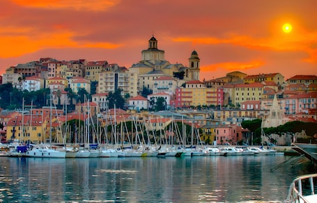 Marina. Holiday Home 'Franca Nature Holidays' with Private Terrace, Private Garden and Wi-Fi