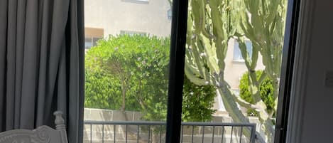 Appartement, accessible aux personnes à mobilité réduite | 11 chambres