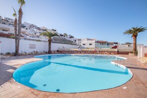 Pool - Holiday Home 'Atardecer En Caideros' with Sea View, Shared Pool and Wi-Fi (Los Caideros)
