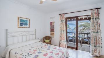 2 slaapkamers, een strijkplank/strijkijzer, gratis wifi, beddengoed