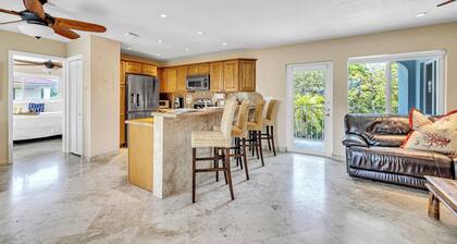 Waterfront / Ocean Access Canal / Kamp Key / Homes
