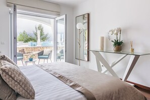 10 bedrooms, desk, iron/ironing board, free WiFi