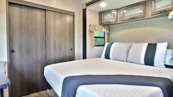 1 chambre, fer et planche à repasser, Wi-Fi, literie fournie