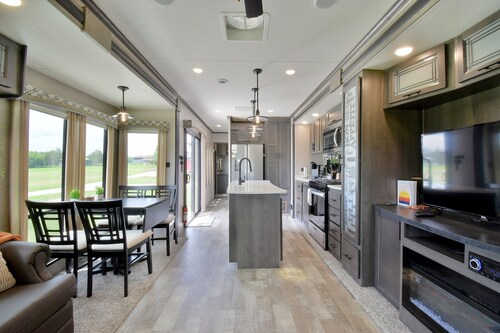 The Ridgeview Retreat