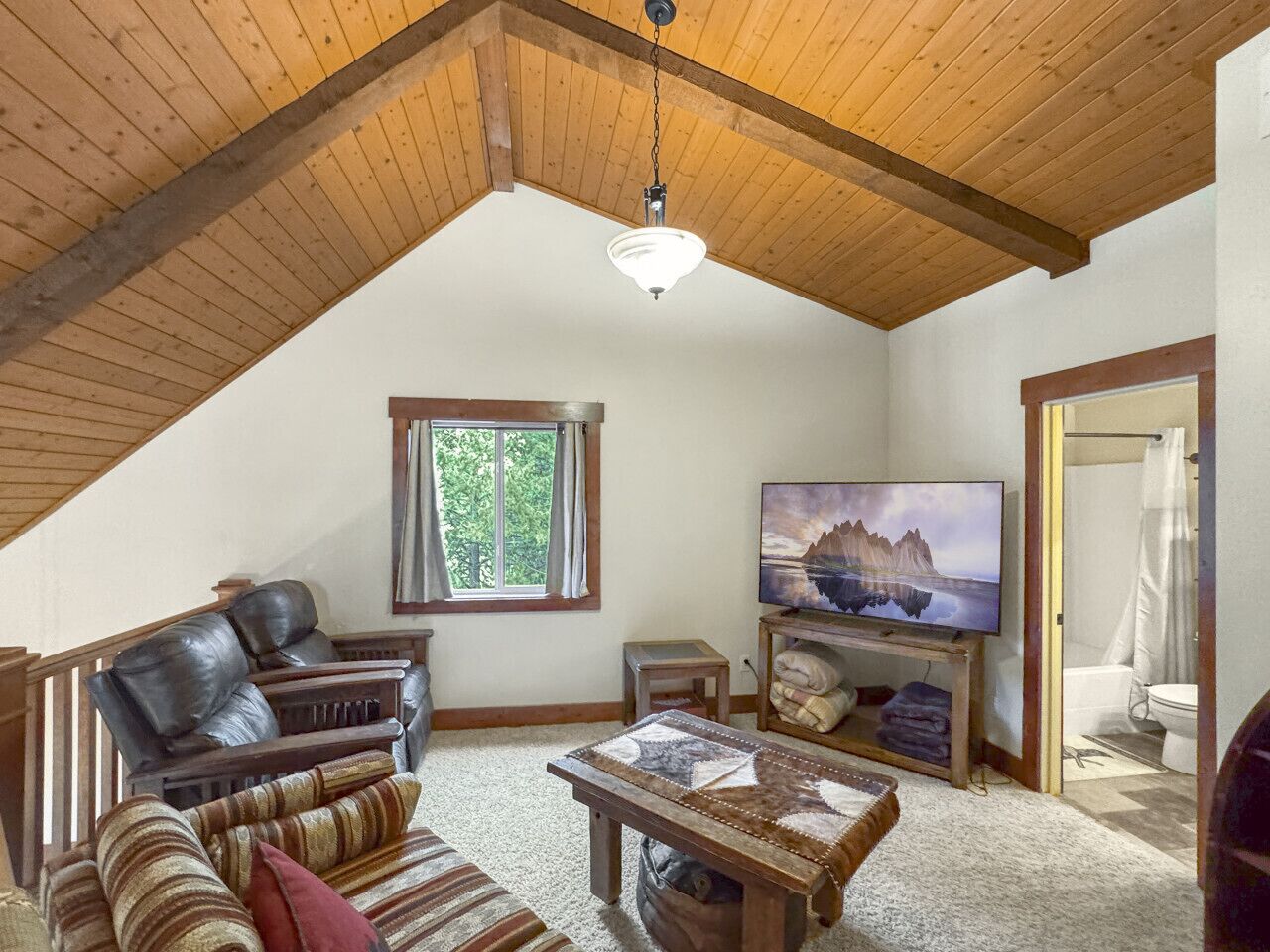 Rustic Modern Mountain Retreat Near Boulder Creek - Donnelly, ID