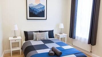 2 bedrooms, iron/ironing board, travel cot, WiFi