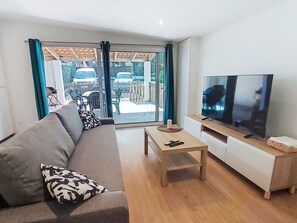 TV