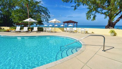 Harbour Heights #28 Seven Mile Beach, Second floor 2 Bed, 2.5 Bath Townhouse