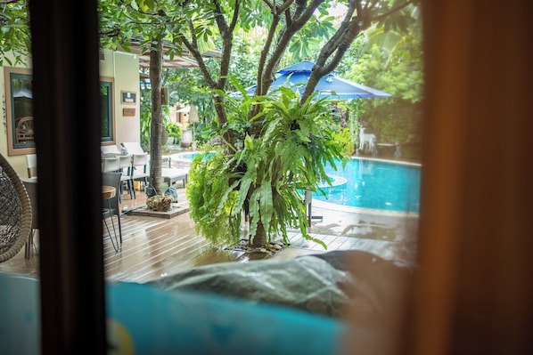 Family Apartment, Pool View
