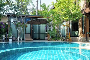 บริเวณภายนอก