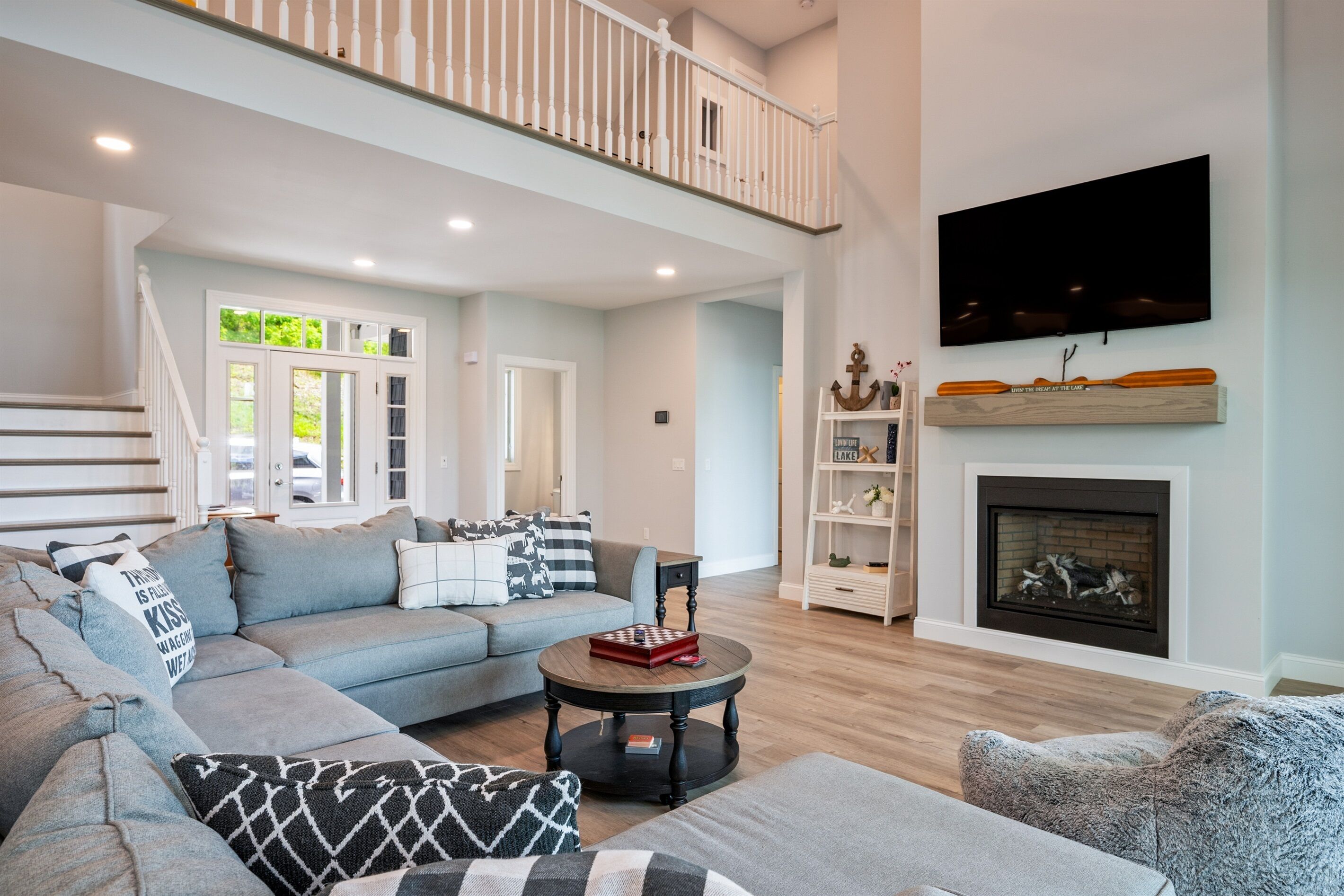 New Build Keuka Lakefront | Sleeps 16 | Dock/kayak - Penn Yan