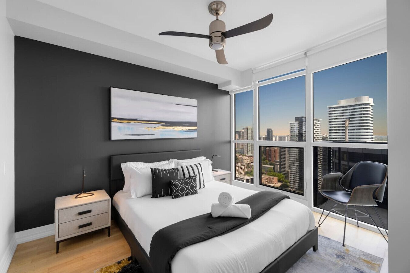 3 bedrooms, desk, iron/ironing board, travel crib