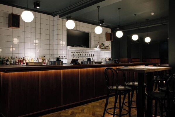 Bar (on property) - Converted Bar & Chinese Takeaway (Belfast)