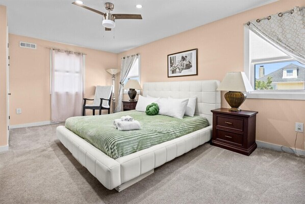 4 bedrooms, desk, iron/ironing board, travel cot