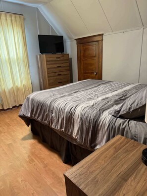 4 Schlafzimmer, Bügeleisen/Bügelbrett, WLAN, Bettwäsche