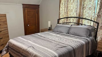 4 slaapkamers, een strijkplank/strijkijzer, wifi, beddengoed