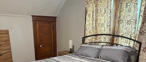 4 chambres, fer et planche Ă repasser, Wi-Fi, draps fournis