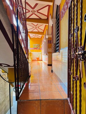 Reception - Hotel Henderson (San Pedro La Laguna)