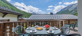 3BR Balcony & Parking near Argentière, Le Tour (Argentière), France