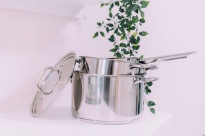 Apartment, 1 Double Bed, Non Smoking | Private kitchen | Microwave, stovetop, cookware/dishes/utensils, cleaning supplies - Minimalist Loft 602 (Osaka)