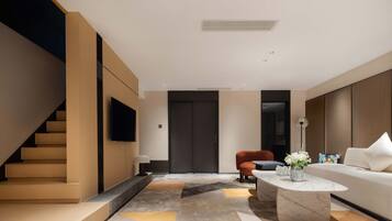 Biệt thự có thiết kế đặc sắc, quang cảnh núi | Bộ đồ giường cao cấp, chăn bông, minibar, trang trí khác biệt