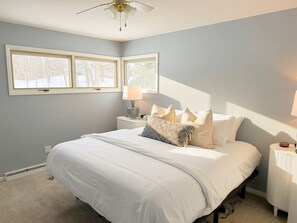 3 bedrooms, iron/ironing board, free WiFi, bed sheets