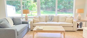 Newly Renovated 3-bed - Close to DT & Beach- Pet Friendly & Wheelchair access