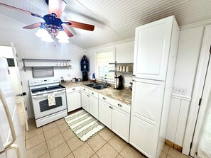 Fridge, microwave, oven, stovetop - Waterfront Escape~5Mins to Casino & Beach~Free Parking (Bay St. Louis)