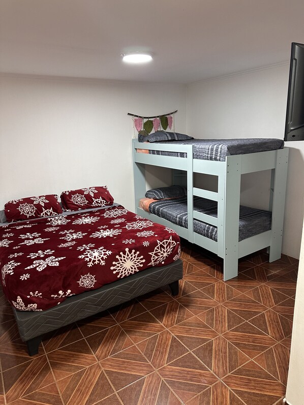 1 bedroom, WiFi, bed sheets
