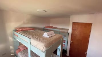 1 bedroom, WiFi, bed sheets