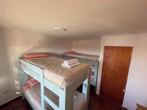 WiFi, bed sheets