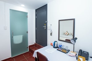 Premium bedding, minibar, desk, blackout curtains