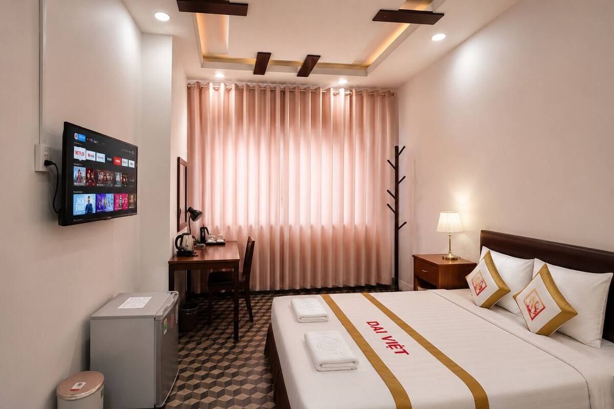 Deluxe Room, Air conditioning, City View | Premium bedding, minibar, desk, blackout curtains