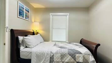 4 bedrooms, iron/ironing board, free WiFi