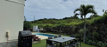 H terrace with private garden pool / Kunigami-gun Okinawa