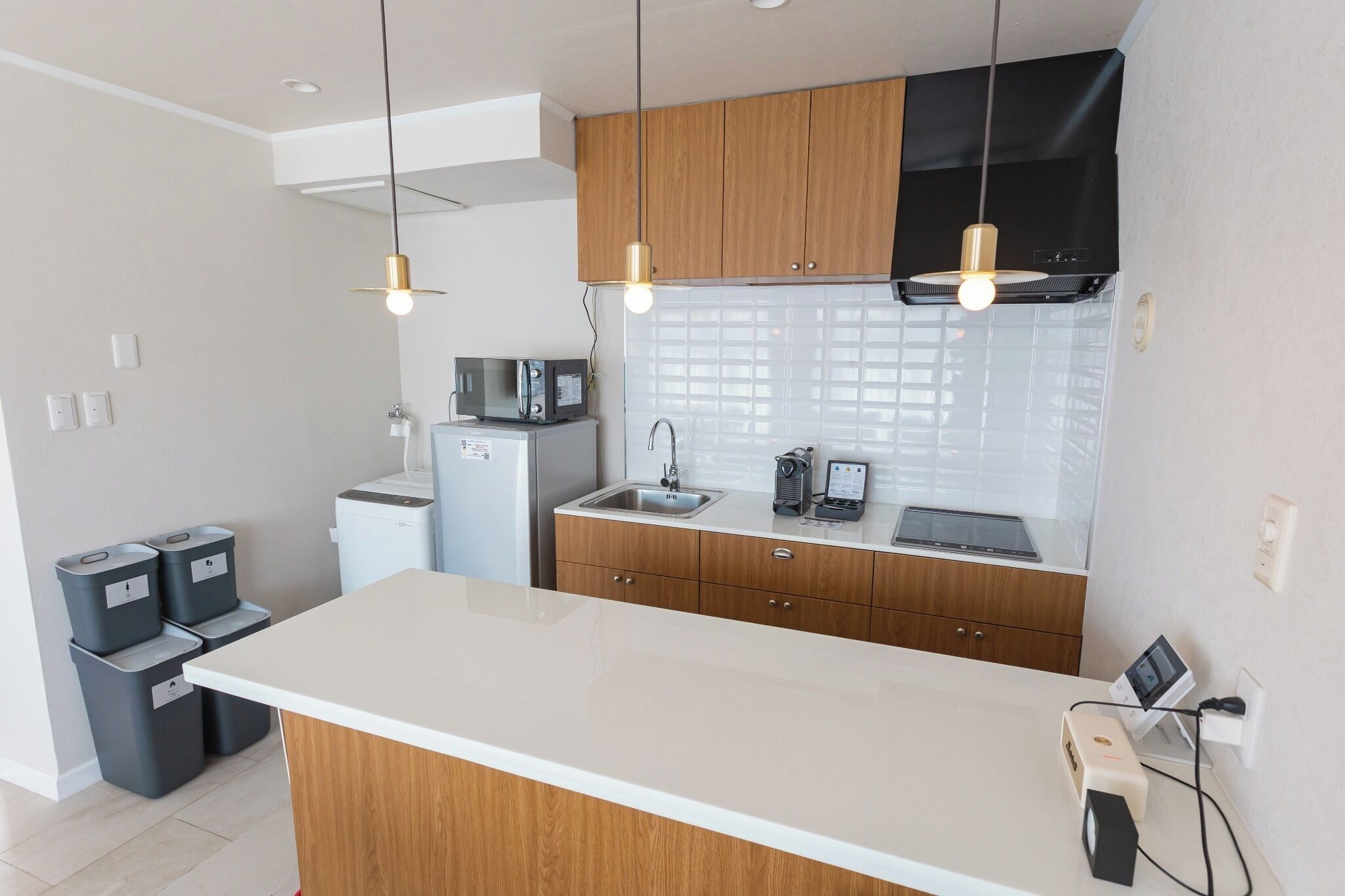 Fridge, microwave, stovetop, cookware/dishes/utensils