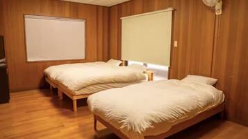 3 bedrooms, desk, free WiFi, bed sheets