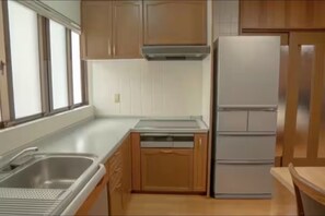 Fridge, stovetop, cookware/dishes/utensils
