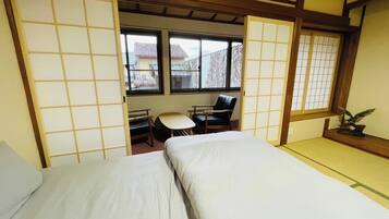 2 bedrooms, desk, free WiFi, bed sheets