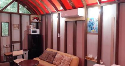 This is a private cottage located in the scenic Ku / Toba Mie