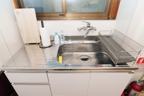 雪櫃、微波爐、爐具、廚房用具/餐具/器皿