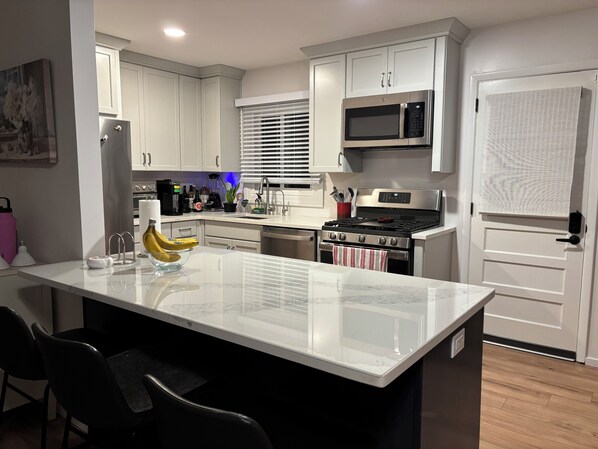 Microwave, oven, stovetop, dishwasher