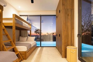 4 Schlafzimmer, Reisekinderbett, WLAN, Bettwäsche